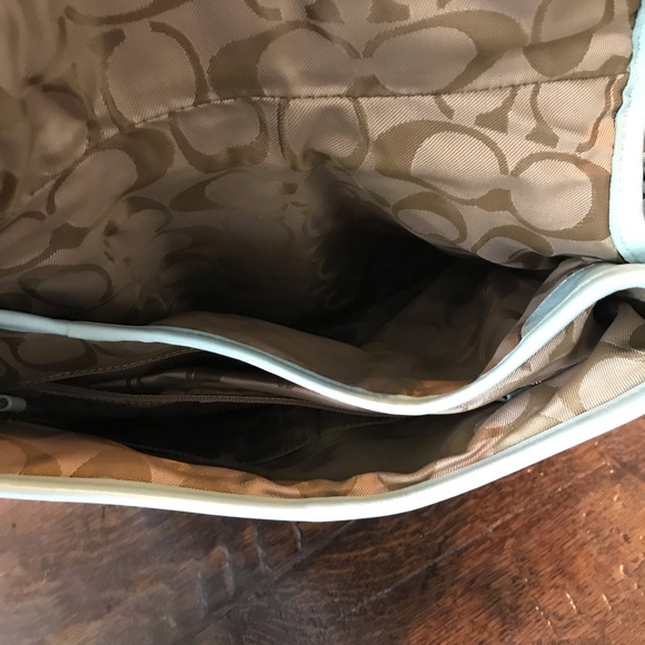 Coach Baby Blue SOHO Purse with brown monogram lining - Picture 6 of 8